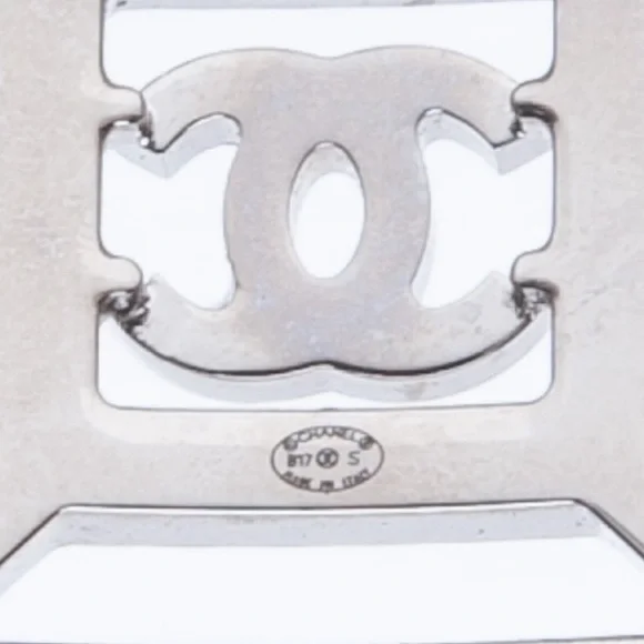 Chanel Crystal Bracelet - 100 % Authenticate (Certificate Included) Like New - Picture 7 of 7